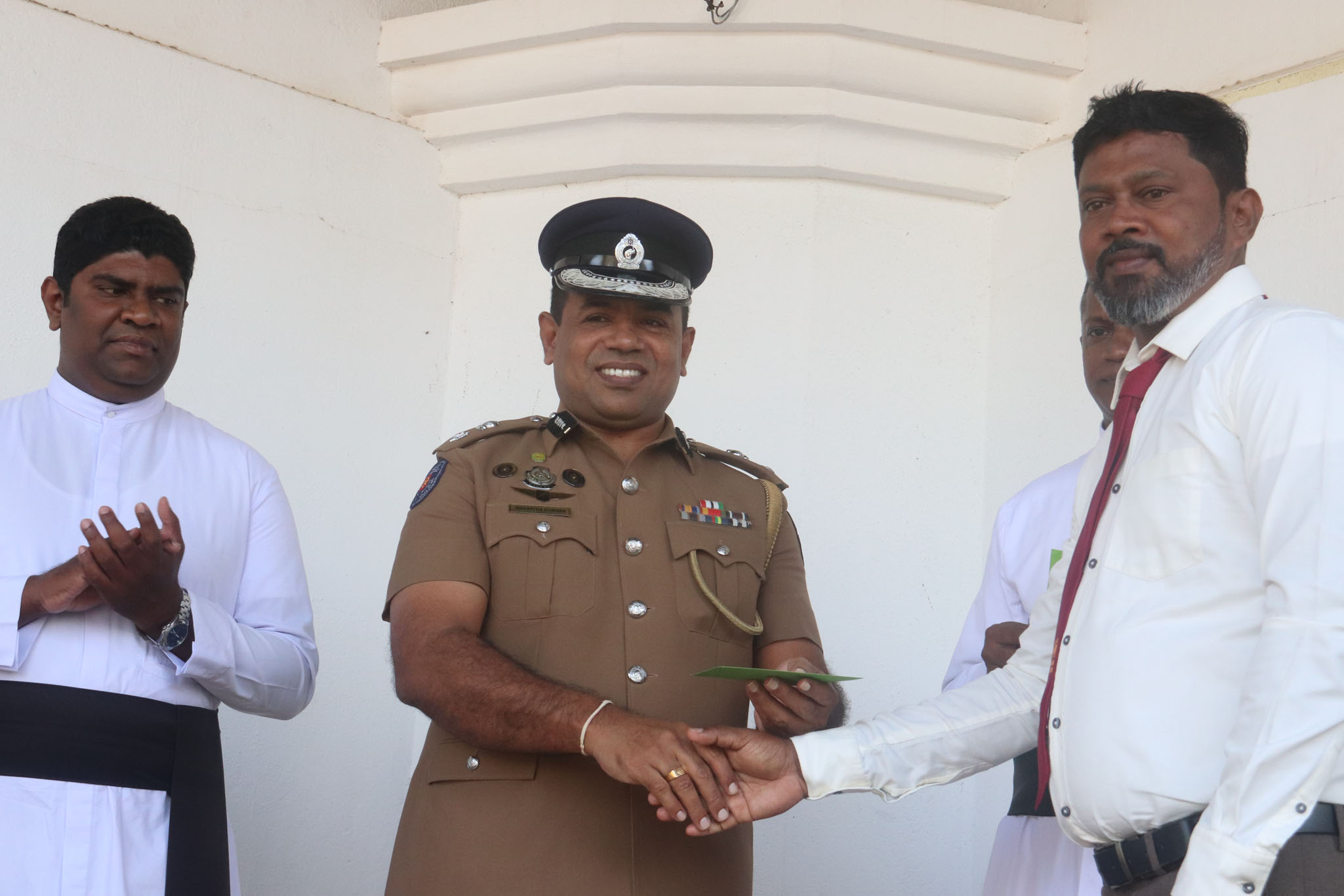 Oba Donates 1m Rupees To Enhance School Cricket - St. Joseph Vaz College - Wennappuwa - Sri Lanka