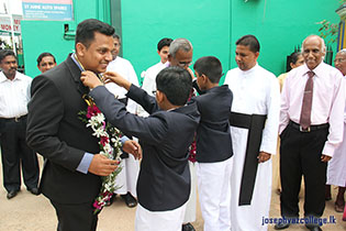 Prefects And Monitors Investiture (Primary College) - 2014
