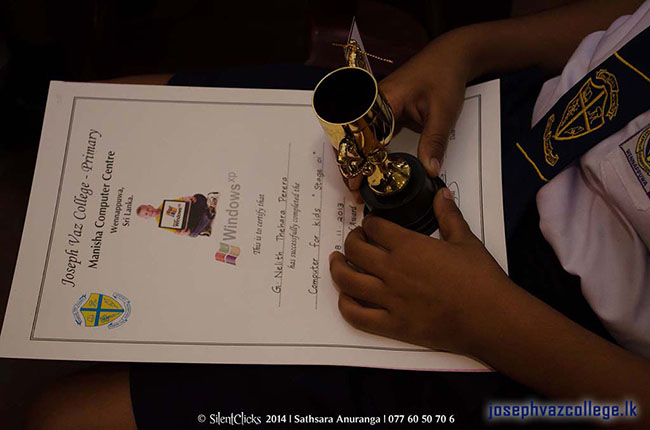 Computer Certificate Awarding Ceremony (Primary College)