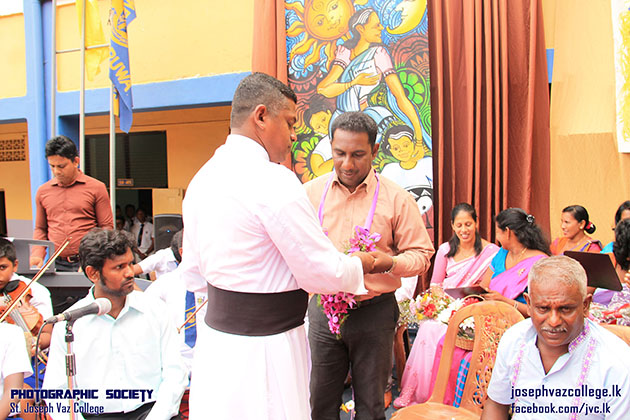 Admiring The Incredible Service Of Teachers - St. Joseph Vaz College - Wennappuwa - Sri Lanka