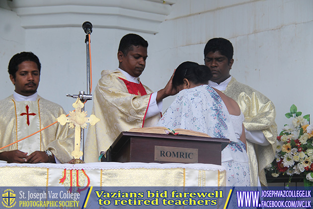 Vazians Bid Farewell To Retired Teachers - St. Joseph Vaz College - Wennappuwa - Sri Lanka