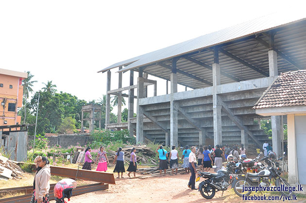 Shramadana Campaign At Indoor Stadium  - St. Joseph Vaz College